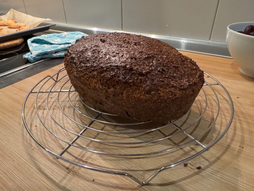 Low Carb Nuss-Brot (fertiggebacken auf Abkühlgitter)